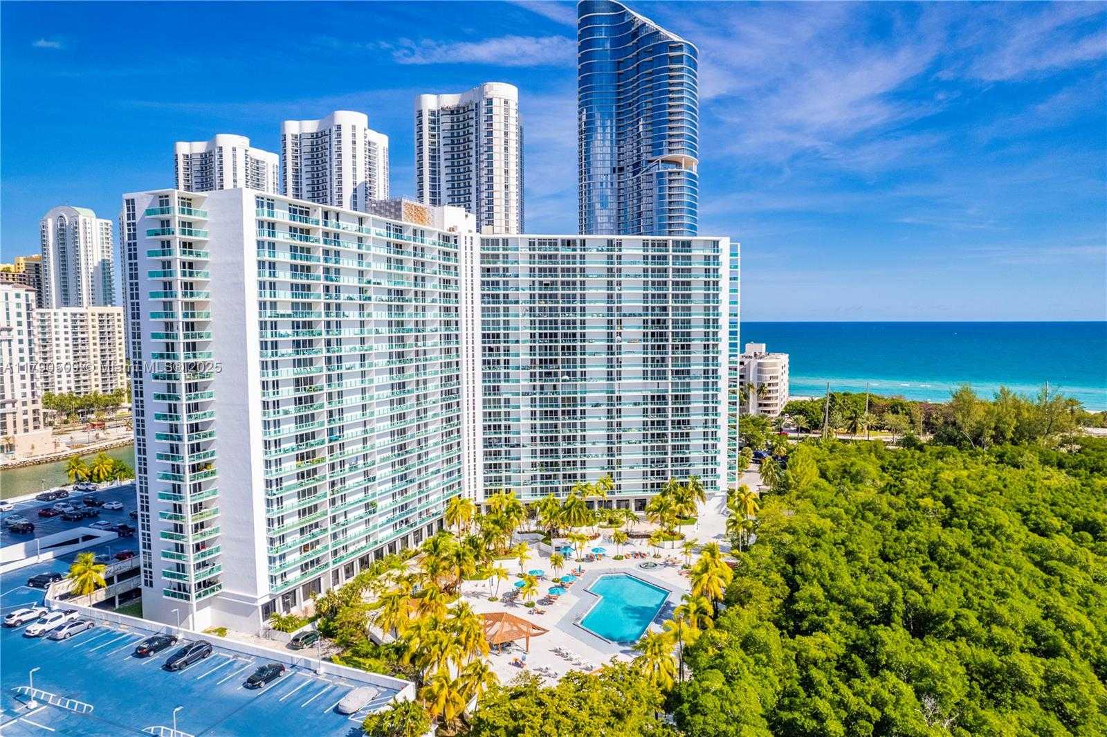 Small Image of 100 BAYVIEW DR #314, Sunny Isles Beach Number 20