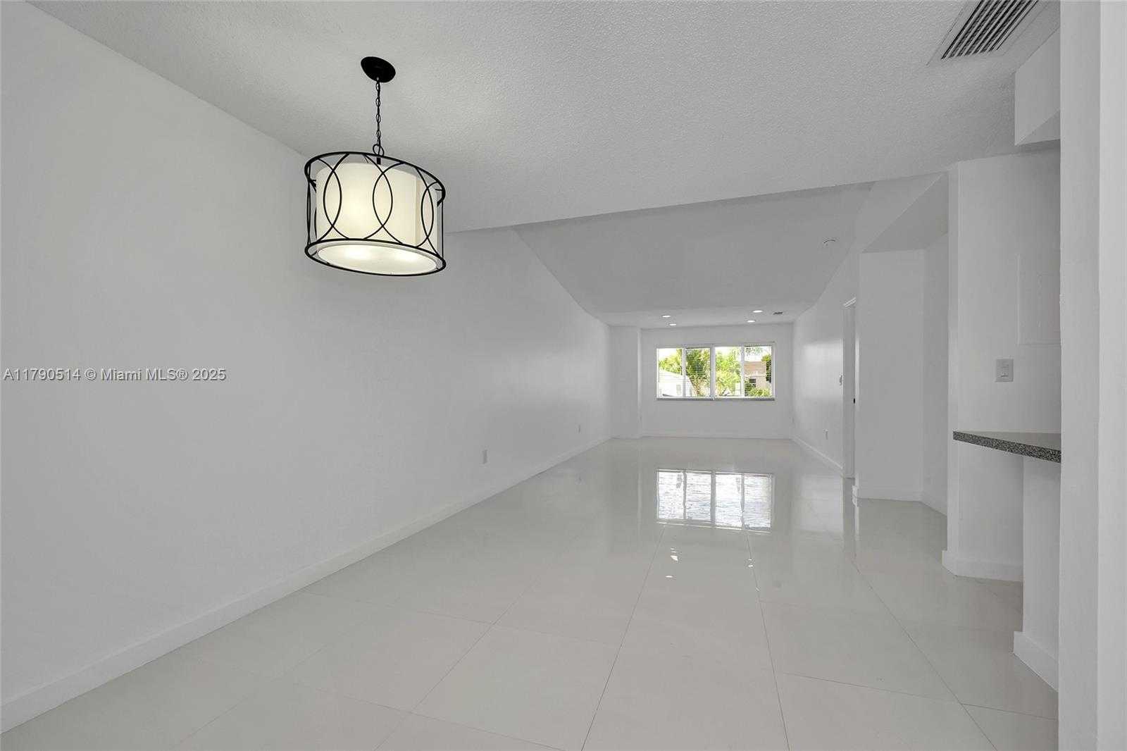 Small Image of 6720 NORTH WEST 174TH TER #F-18, Hialeah Number 5