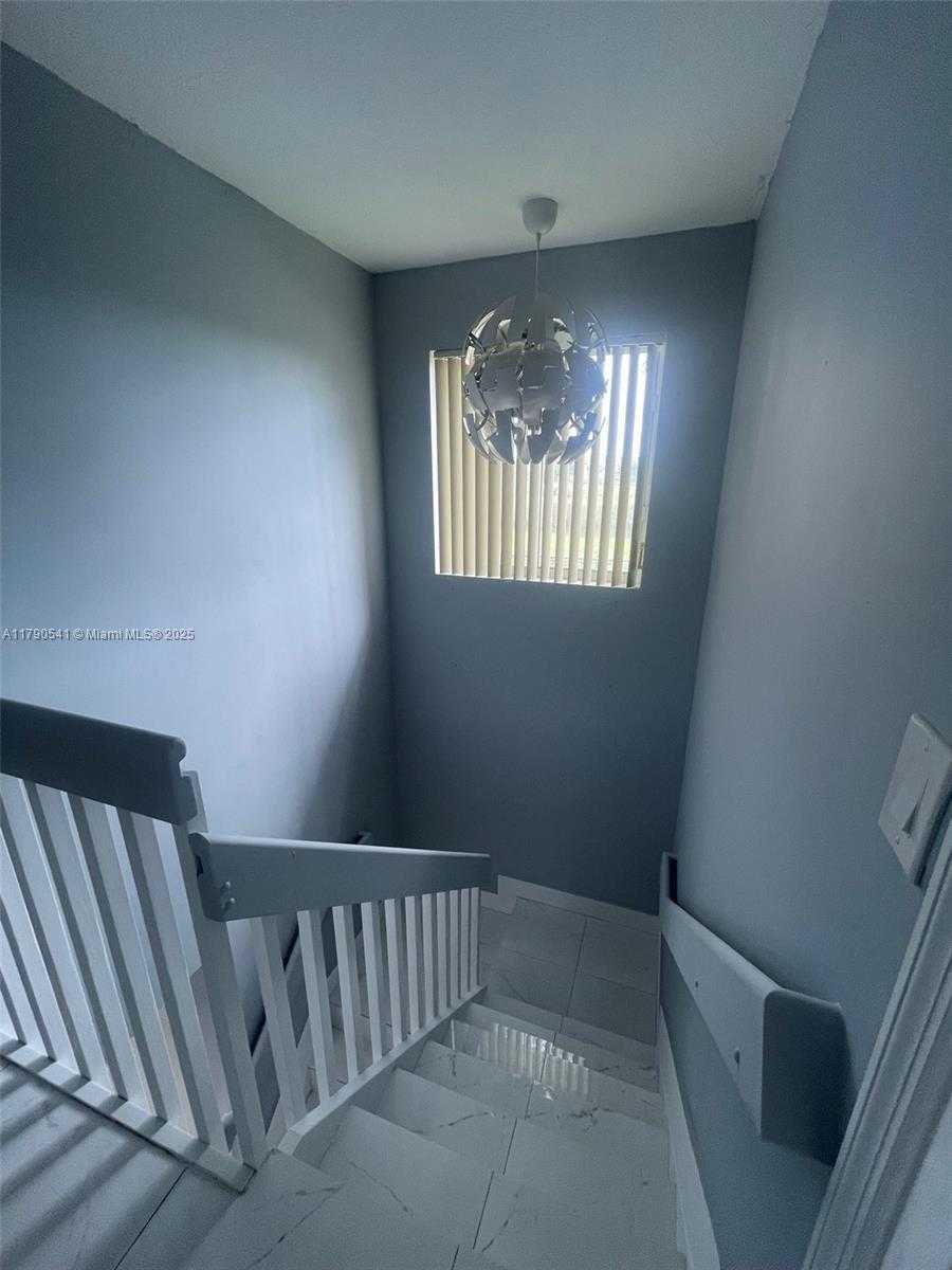 Small Image of 13900 SOUTH WEST 172ND LN #13900, Miami Number 16
