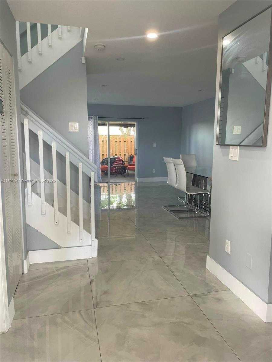 Small Image of 13900 SOUTH WEST 172ND LN #13900, Miami Number 2
