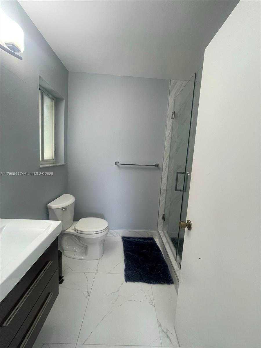 Small Image of 13900 SOUTH WEST 172ND LN #13900, Miami Number 25