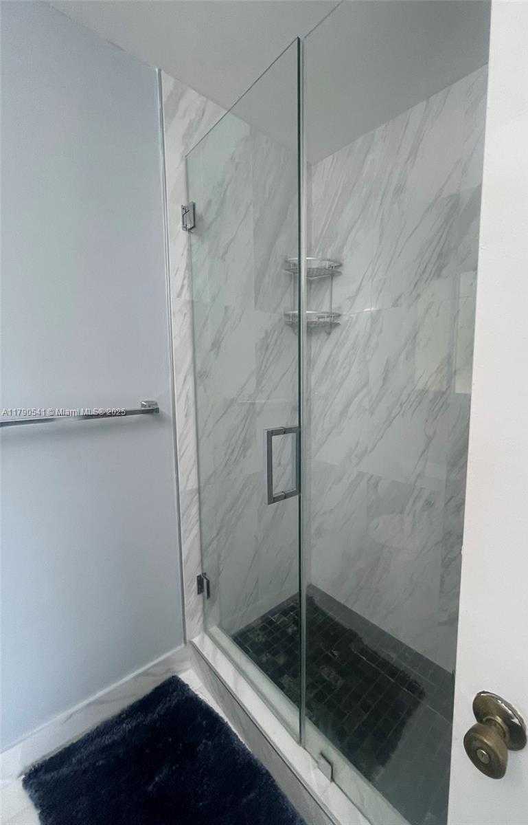 Small Image of 13900 SOUTH WEST 172ND LN #13900, Miami Number 26