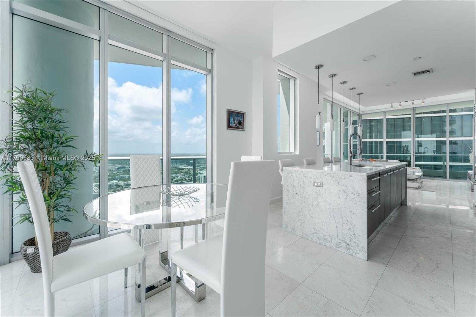 Small Image of 900 BISCAYNE BLVD #5812, Miami Number 10