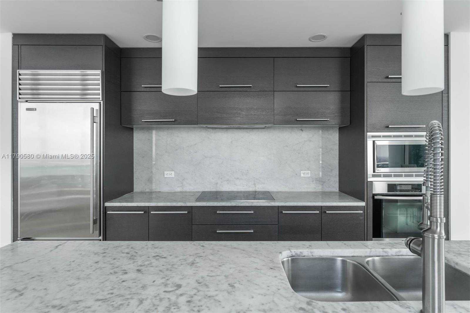 Small Image of 900 BISCAYNE BLVD #5812, Miami Number 11