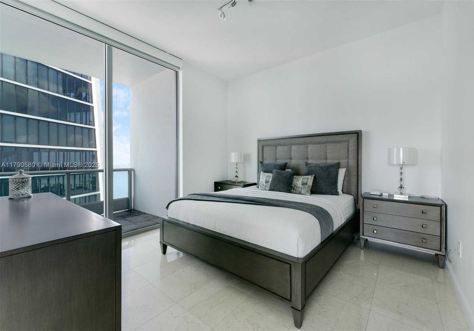Small Image of 900 BISCAYNE BLVD #5812, Miami Number 14
