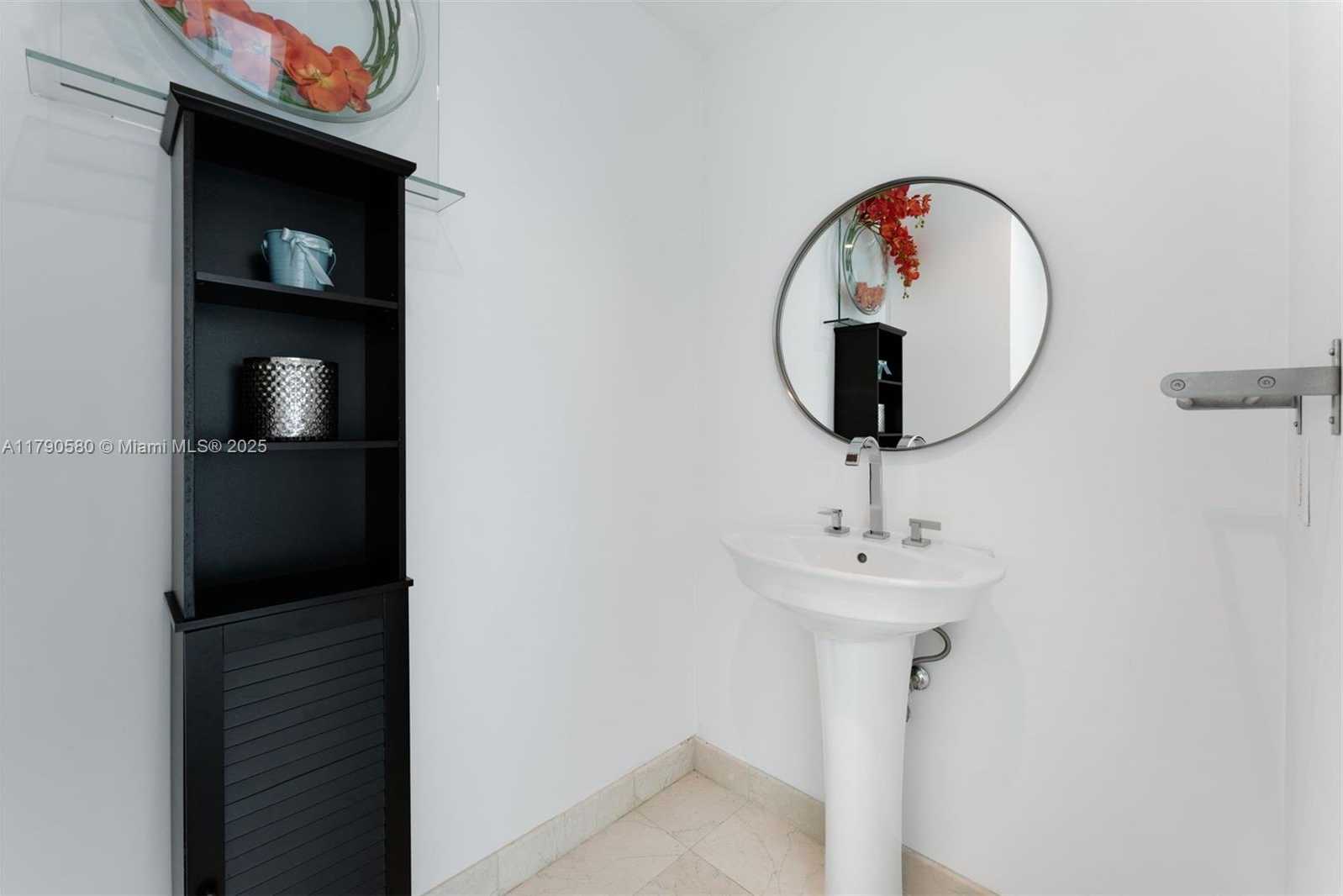 Small Image of 900 BISCAYNE BLVD #5812, Miami Number 20