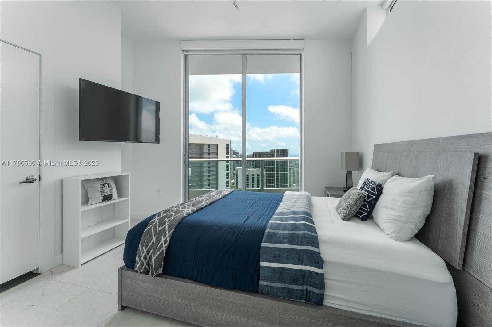 Small Image of 900 BISCAYNE BLVD #5812, Miami Number 21