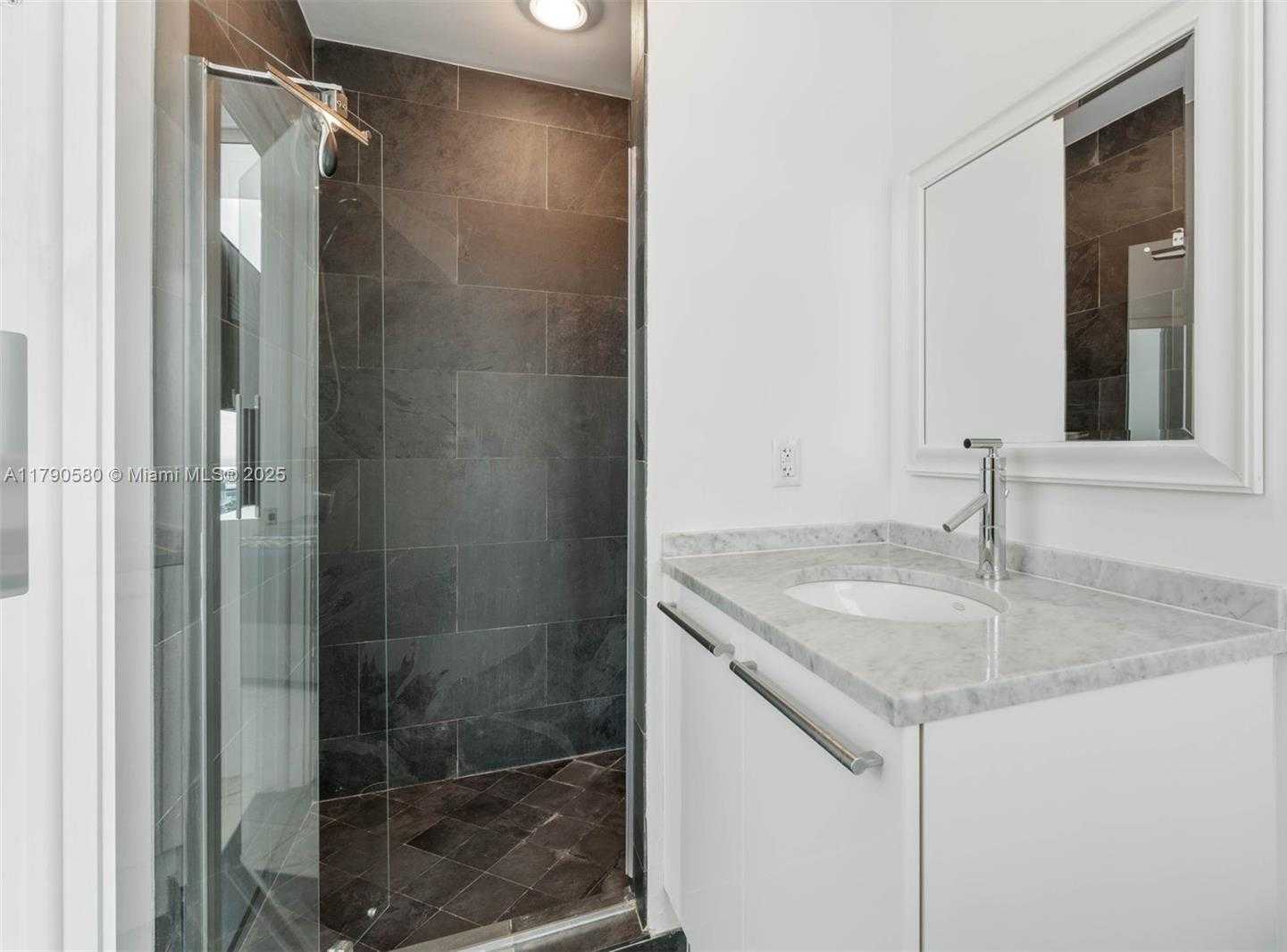 Small Image of 900 BISCAYNE BLVD #5812, Miami Number 23
