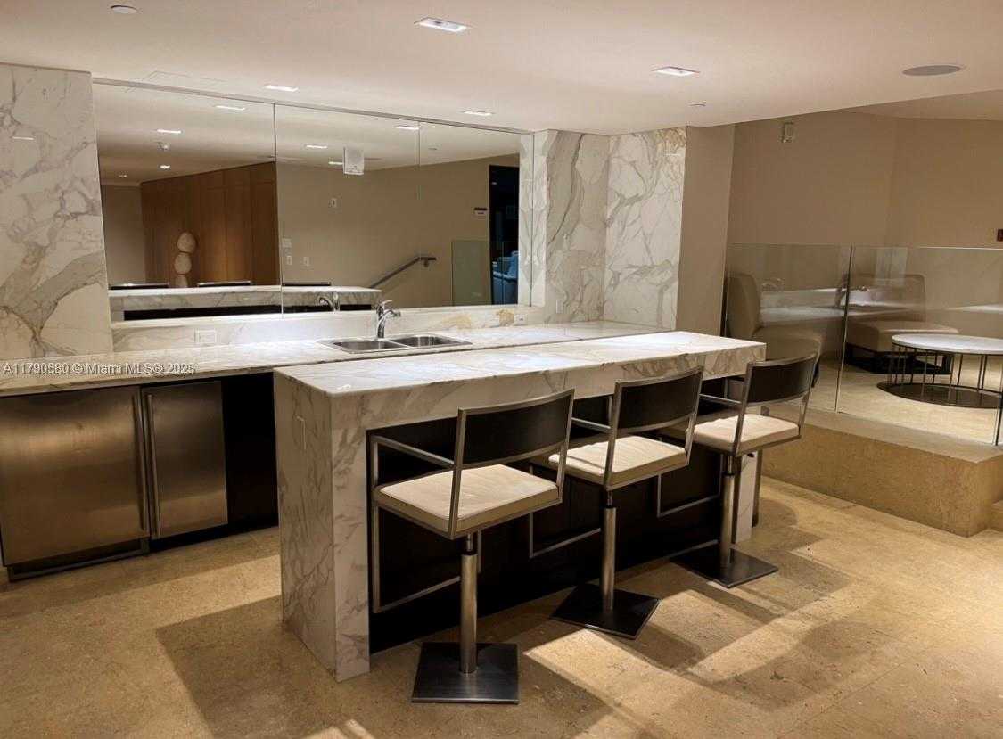 Small Image of 900 BISCAYNE BLVD #5812, Miami Number 31
