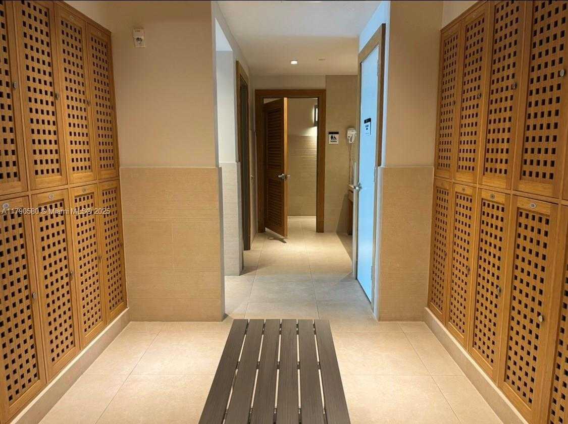 Small Image of 900 BISCAYNE BLVD #5812, Miami Number 36