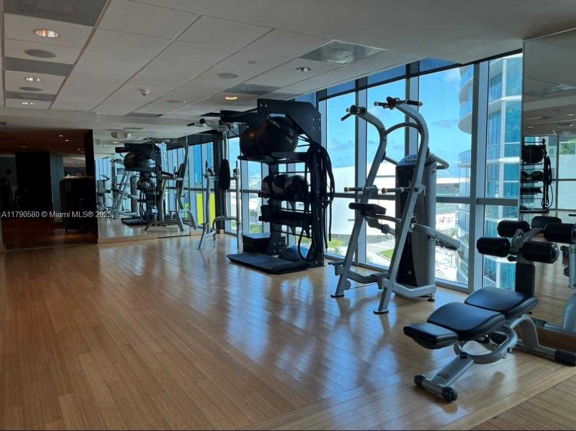 Small Image of 900 BISCAYNE BLVD #5812, Miami Number 39