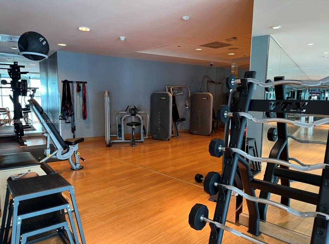 Small Image of 900 BISCAYNE BLVD #5812, Miami Number 40