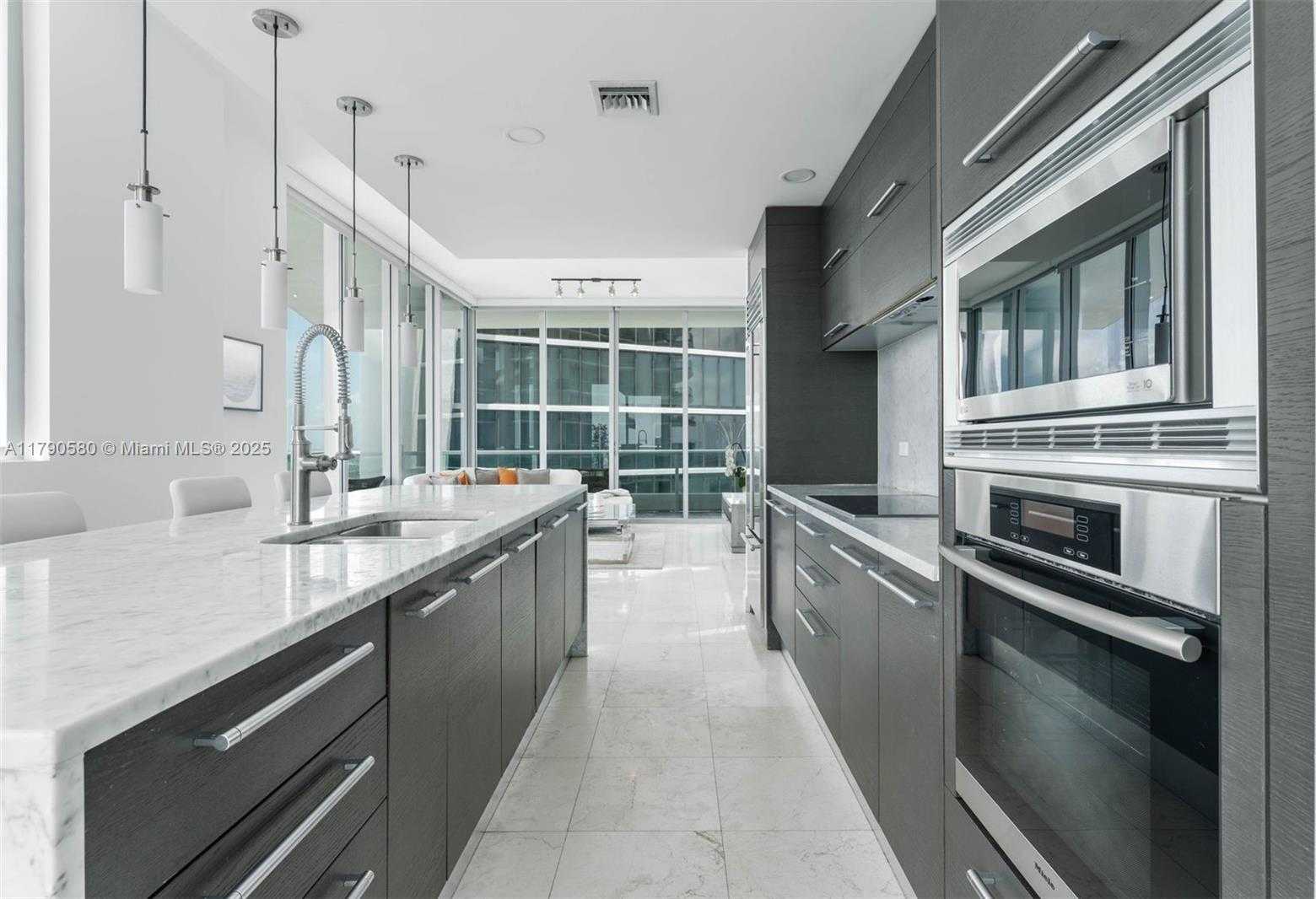 Small Image of 900 BISCAYNE BLVD #5812, Miami Number 8