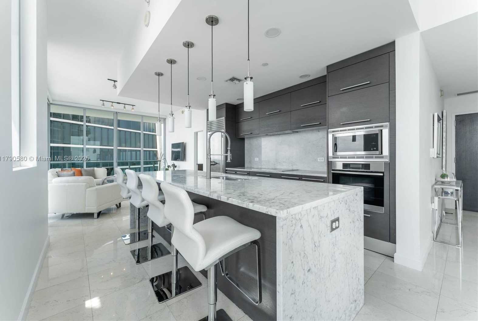 Small Image of 900 BISCAYNE BLVD #5812, Miami Number 9