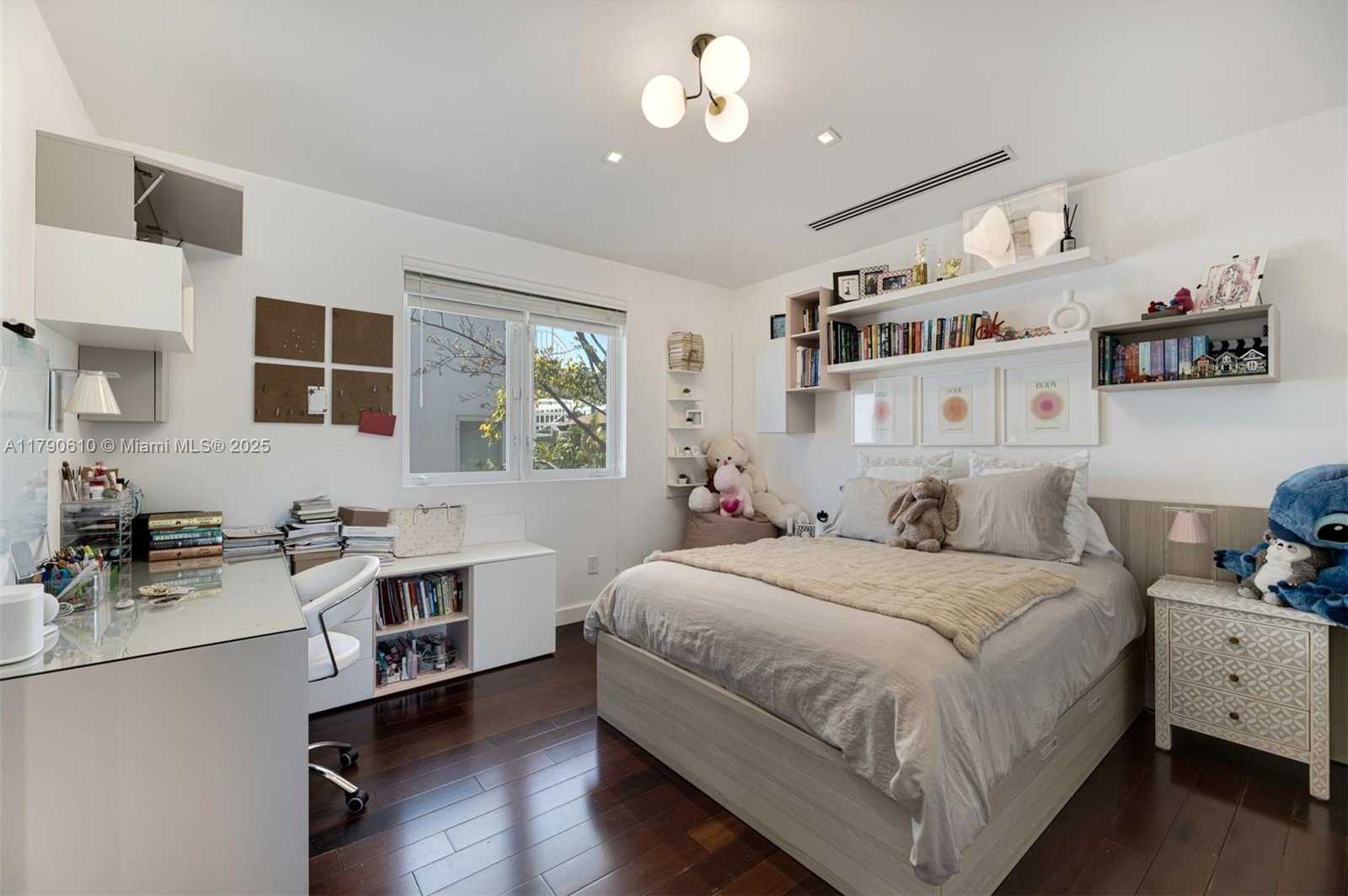 Small Image of 765 ALLENDALE ROAD, Key Biscayne Number 16