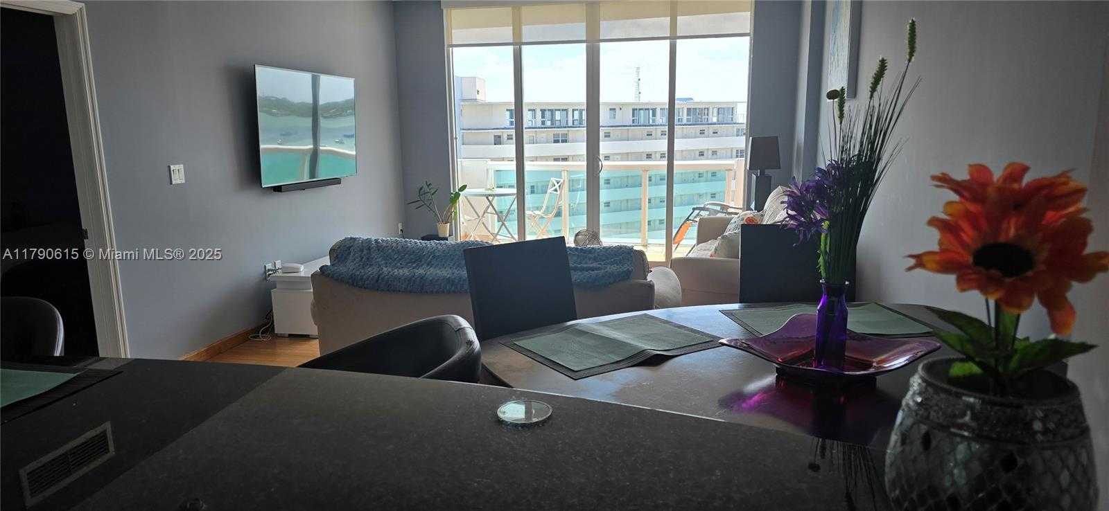 Small Image of 7900 HARBOR ISLAND DR #1024, North Bay Village Number 13