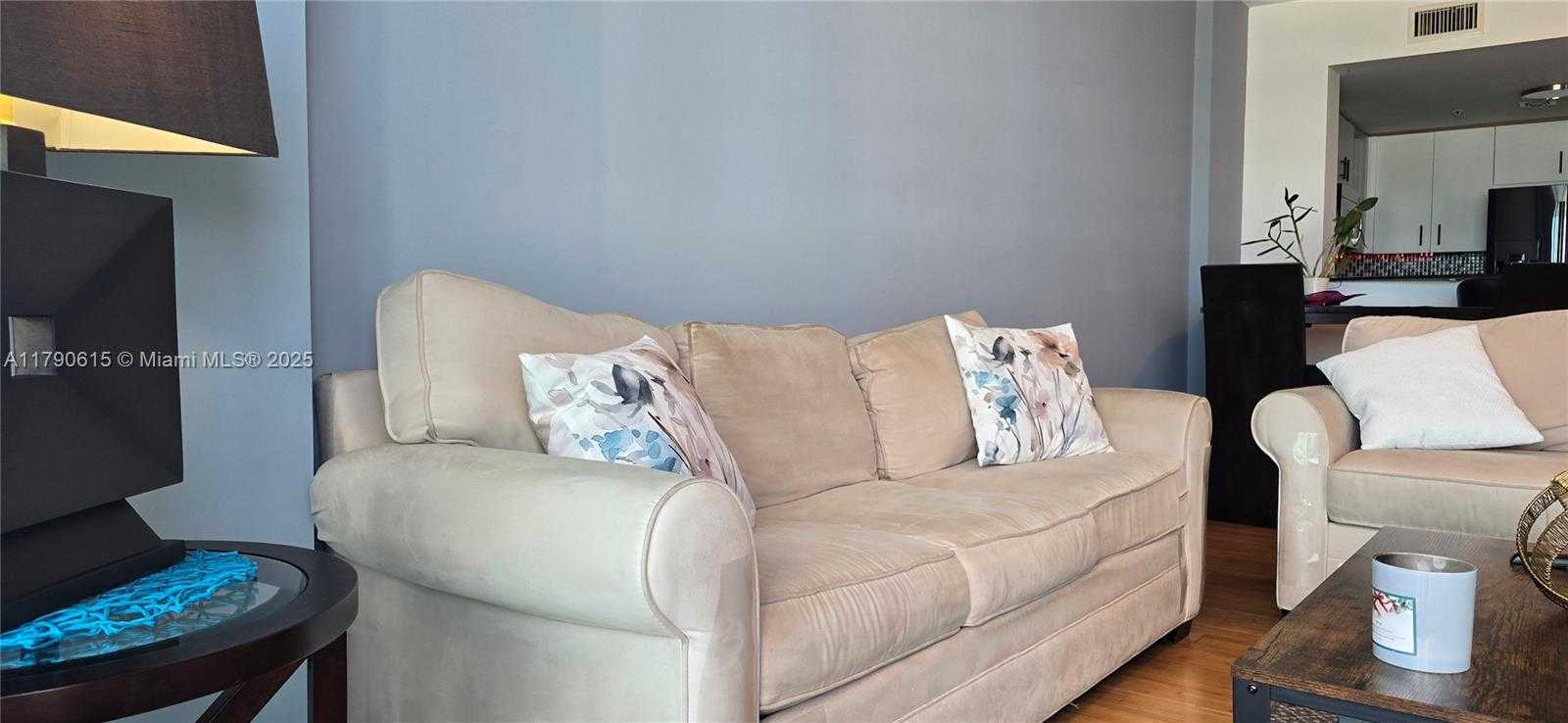 Small Image of 7900 HARBOR ISLAND DR #1024, North Bay Village Number 18