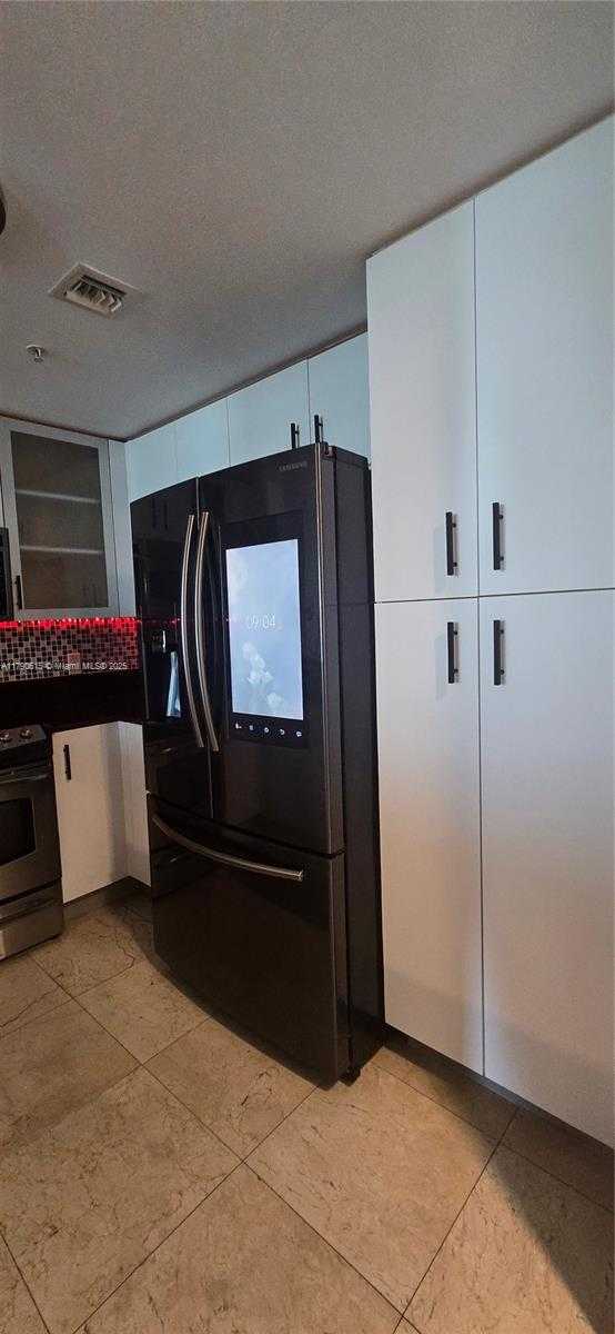 Small Image of 7900 HARBOR ISLAND DR #1024, North Bay Village Number 22