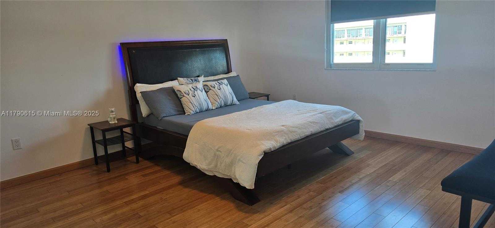 Small Image of 7900 HARBOR ISLAND DR #1024, North Bay Village Number 39