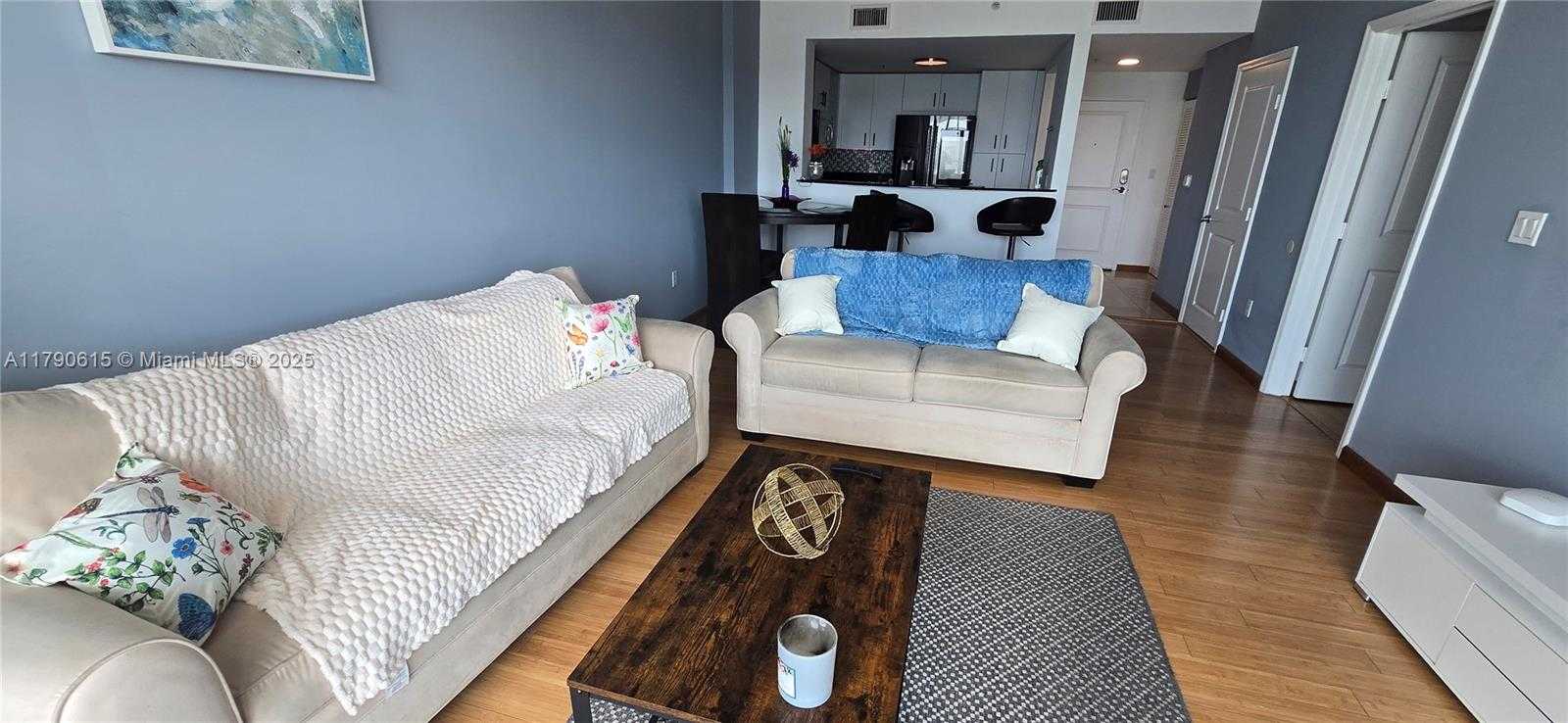 Small Image of 7900 HARBOR ISLAND DR #1024, North Bay Village Number 8