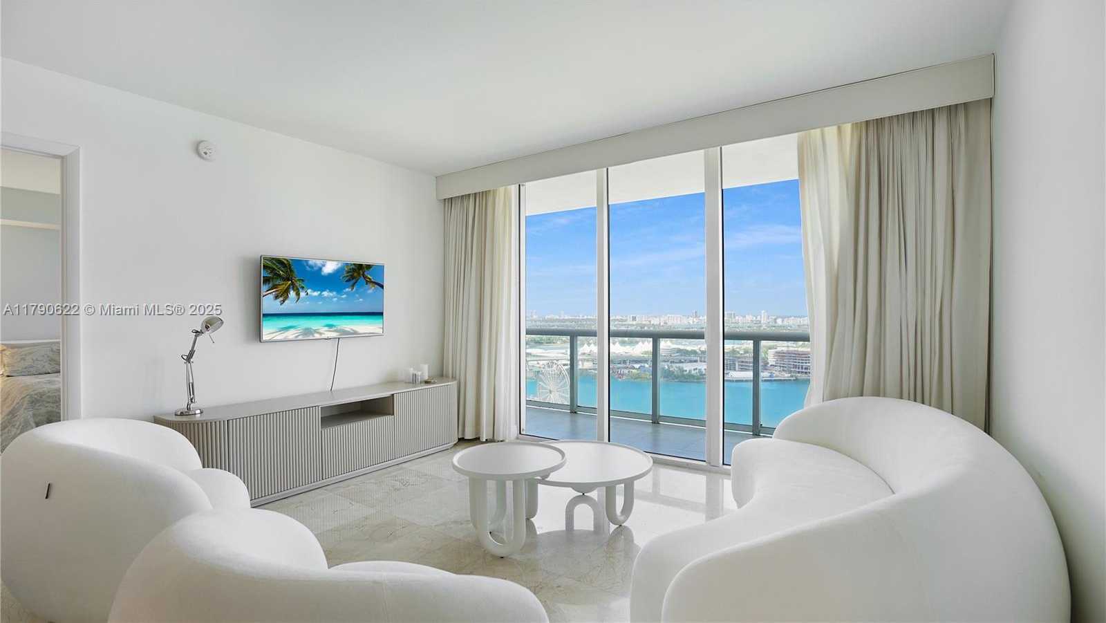Small Image of 50 BISCAYNE BLVD #3208, Miami Number 12