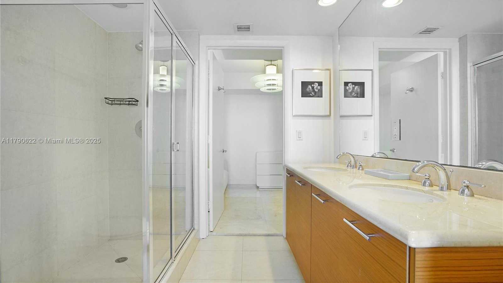 Small Image of 50 BISCAYNE BLVD #3208, Miami Number 25