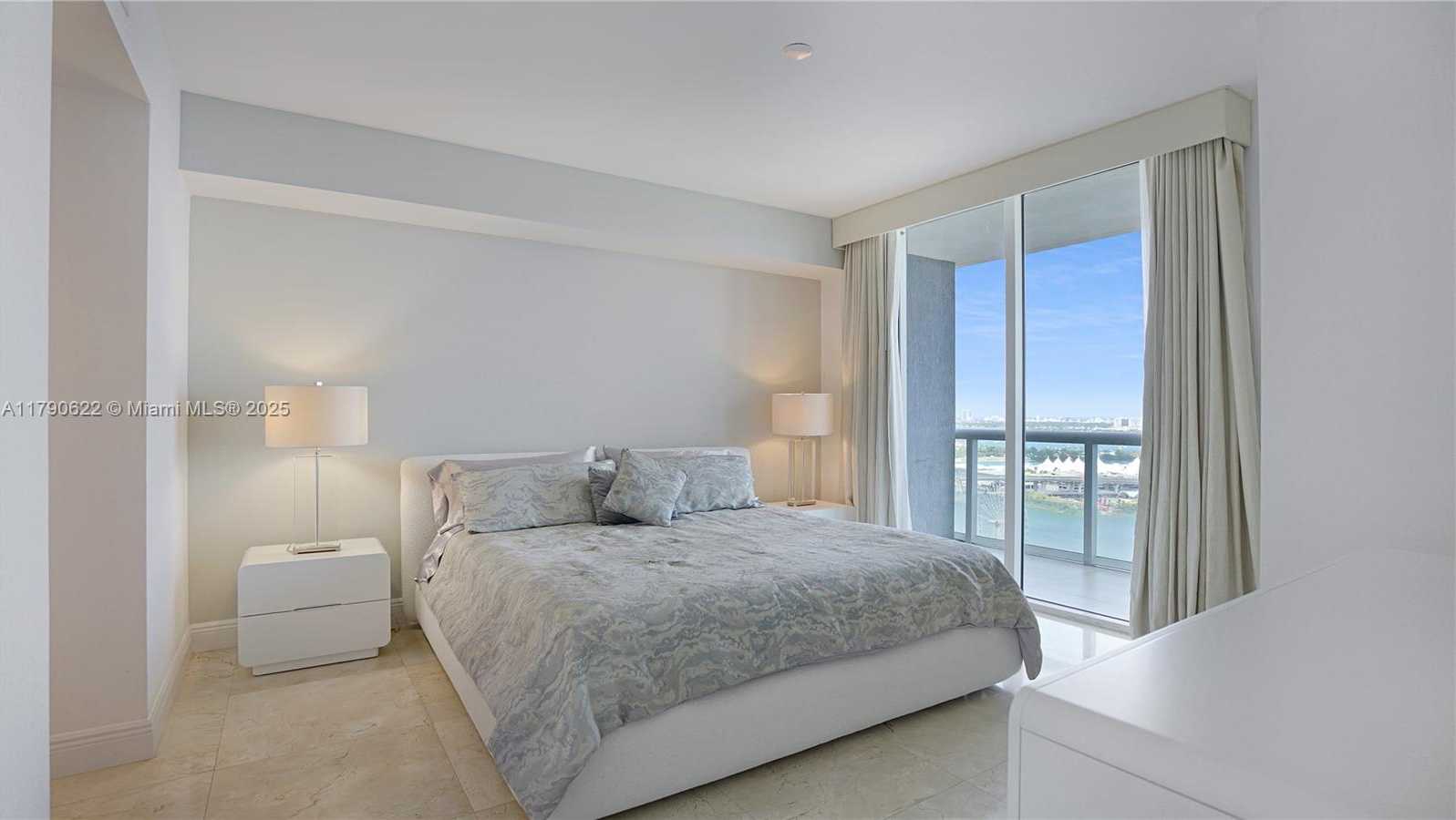 Small Image of 50 BISCAYNE BLVD #3208, Miami Number 30