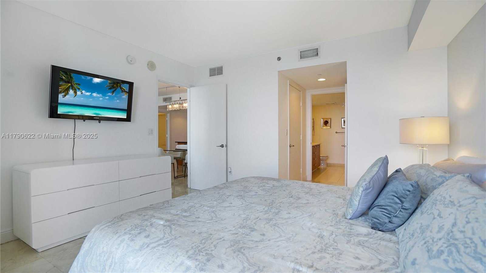 Small Image of 50 BISCAYNE BLVD #3208, Miami Number 33
