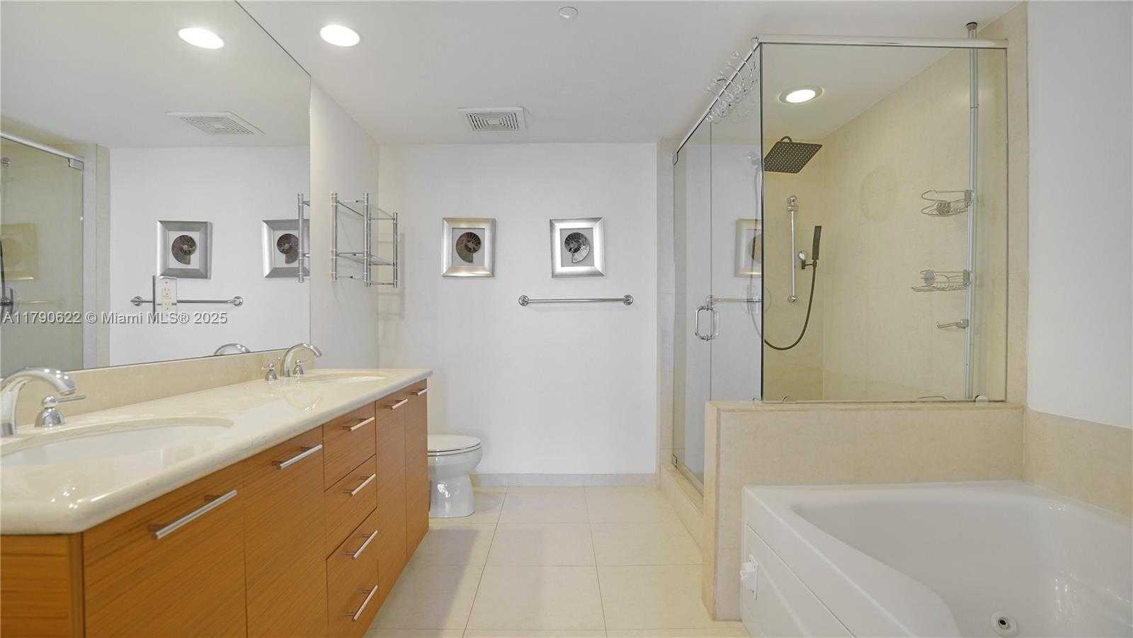 Small Image of 50 BISCAYNE BLVD #3208, Miami Number 34