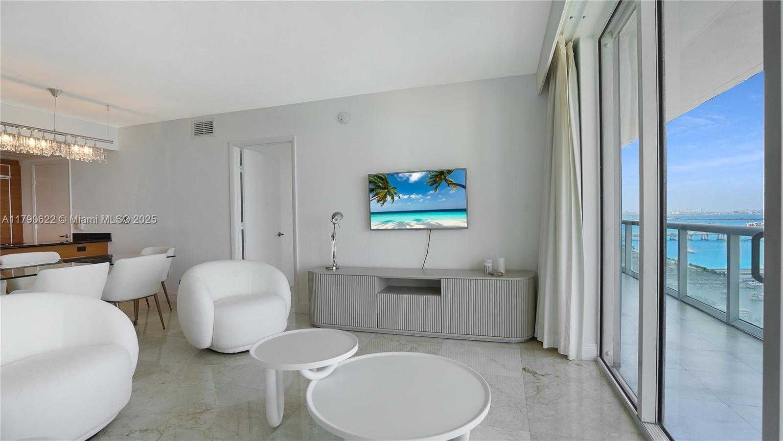Small Image of 50 BISCAYNE BLVD #3208, Miami Number 5