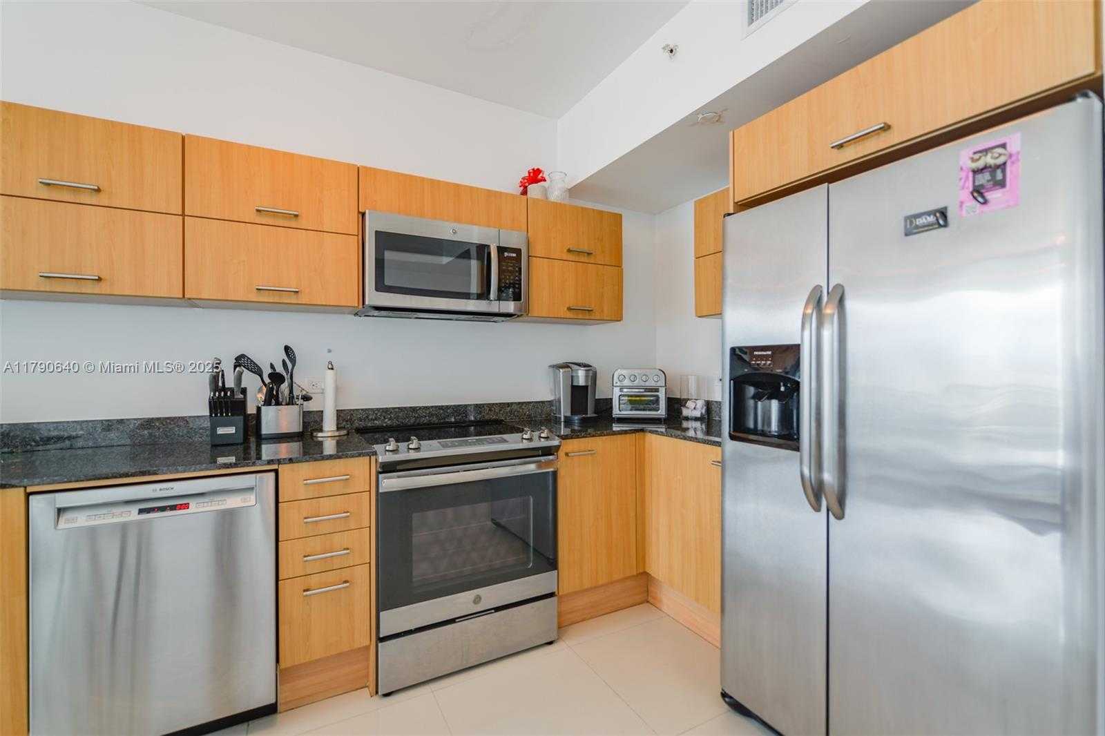 Small Image of 350 SOUTH MIAMI AVE #1911, Miami Number 9