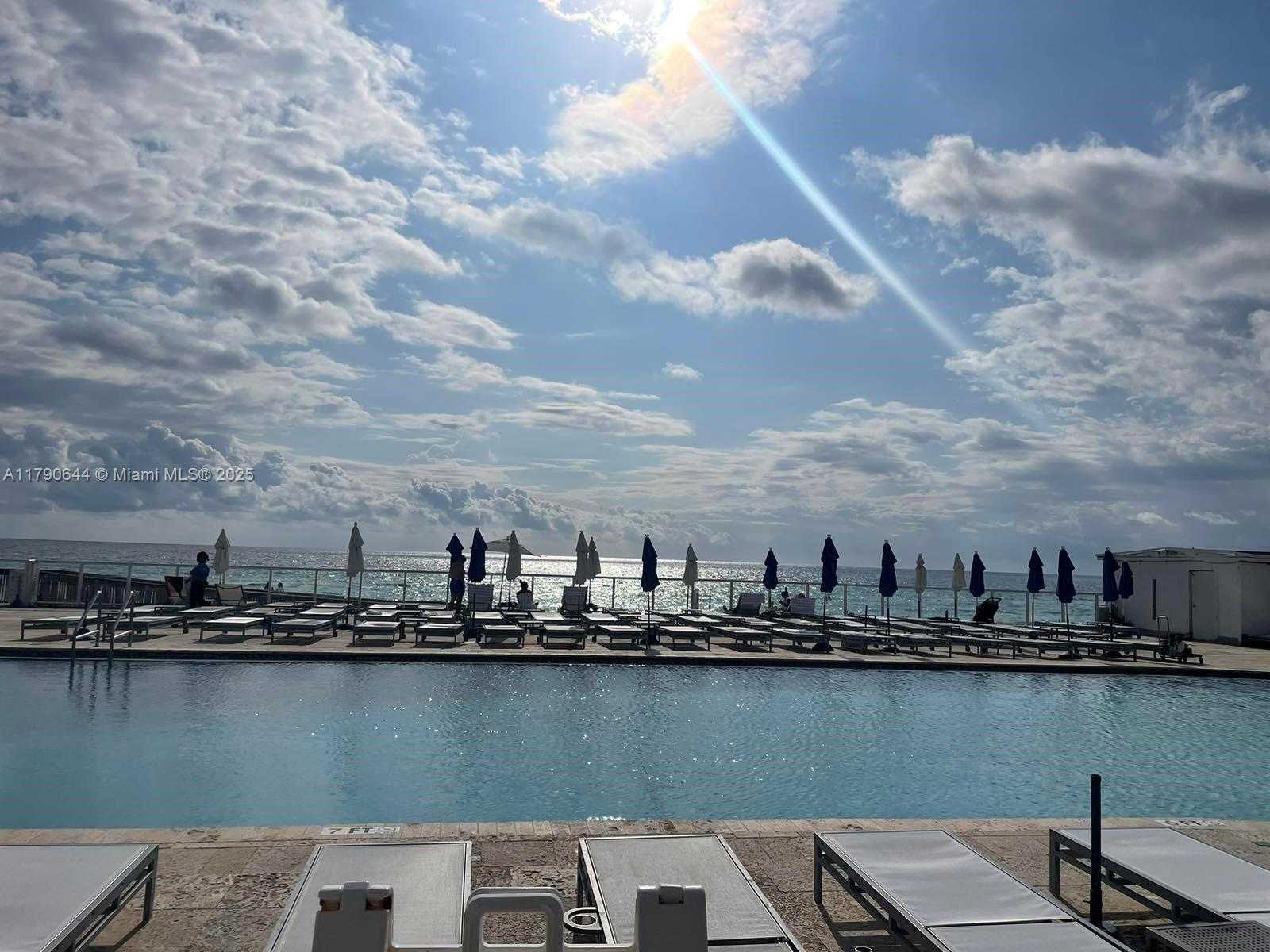 Small Image of 19201 COLLINS AVE #622, Sunny Isles Beach Number 13