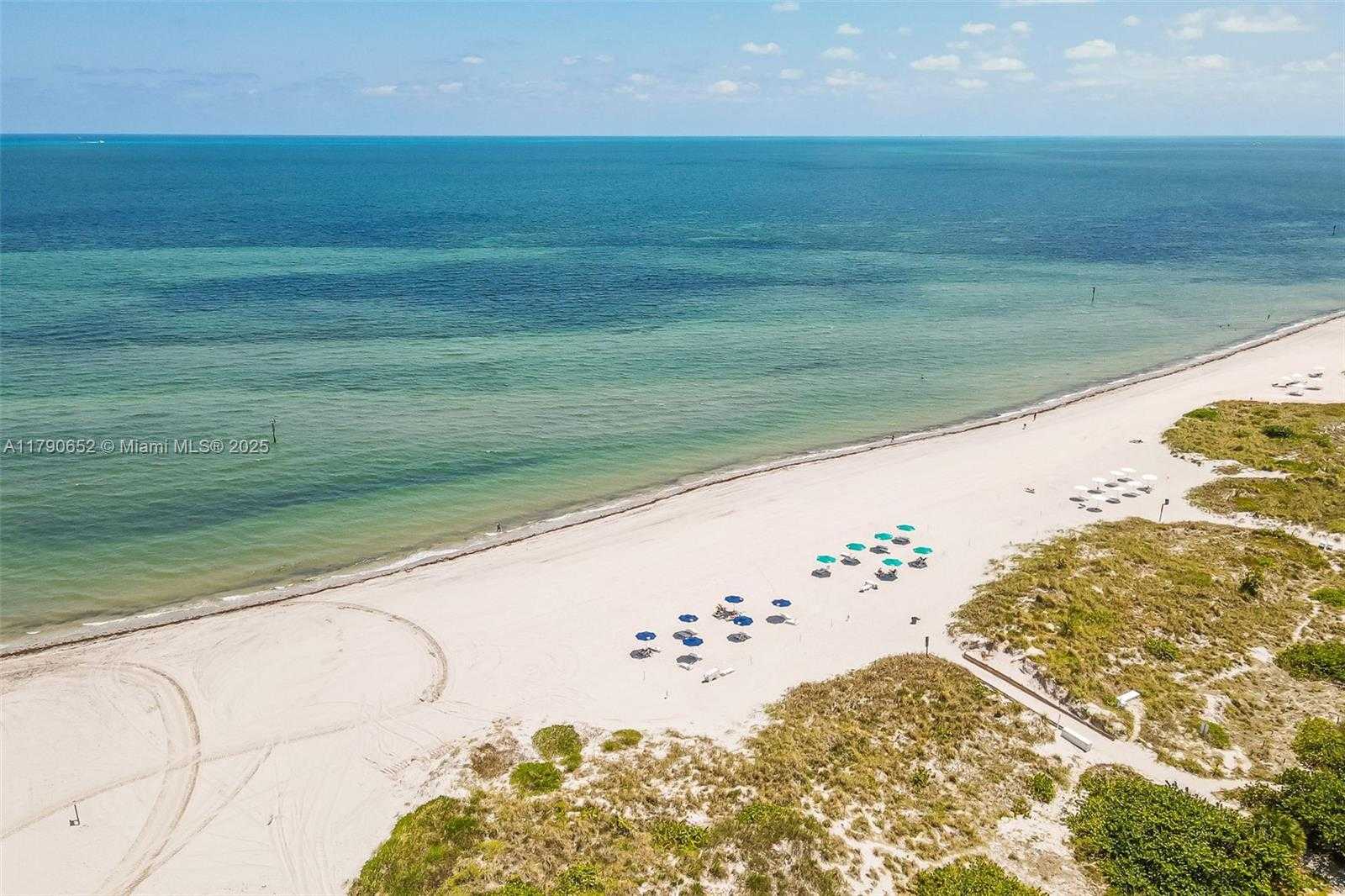 Small Image of 155 OCEAN LANE DR #300, Key Biscayne Number 2