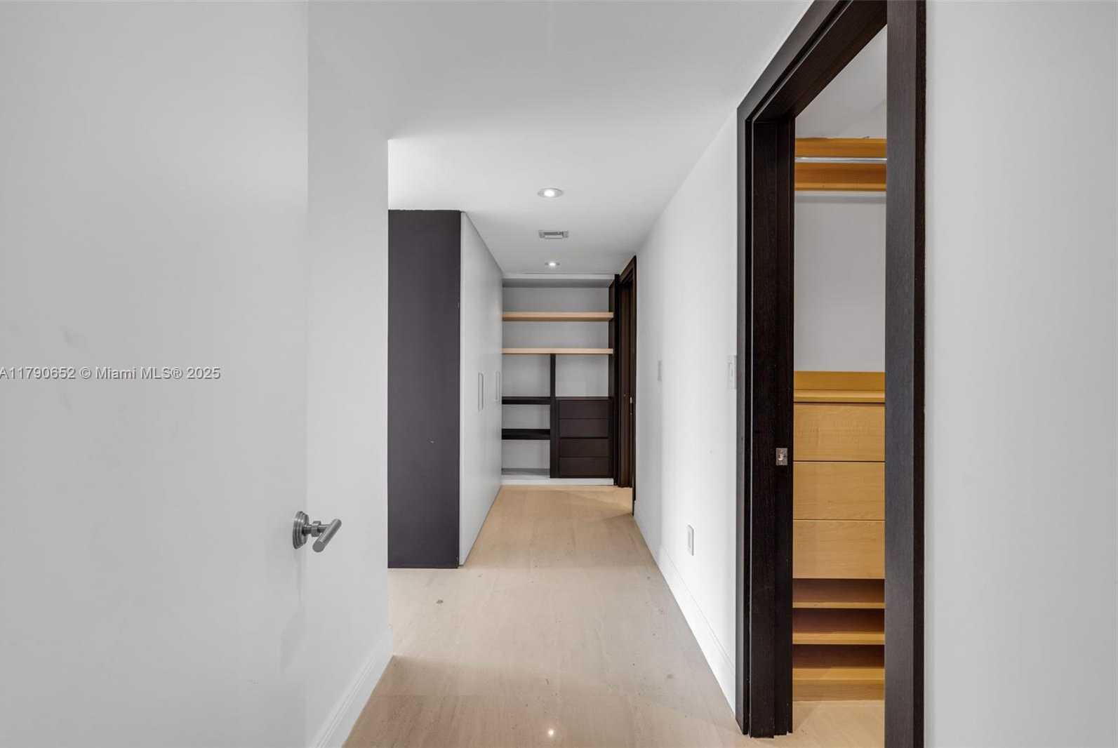 Small Image of 155 OCEAN LANE DR #300, Key Biscayne Number 20