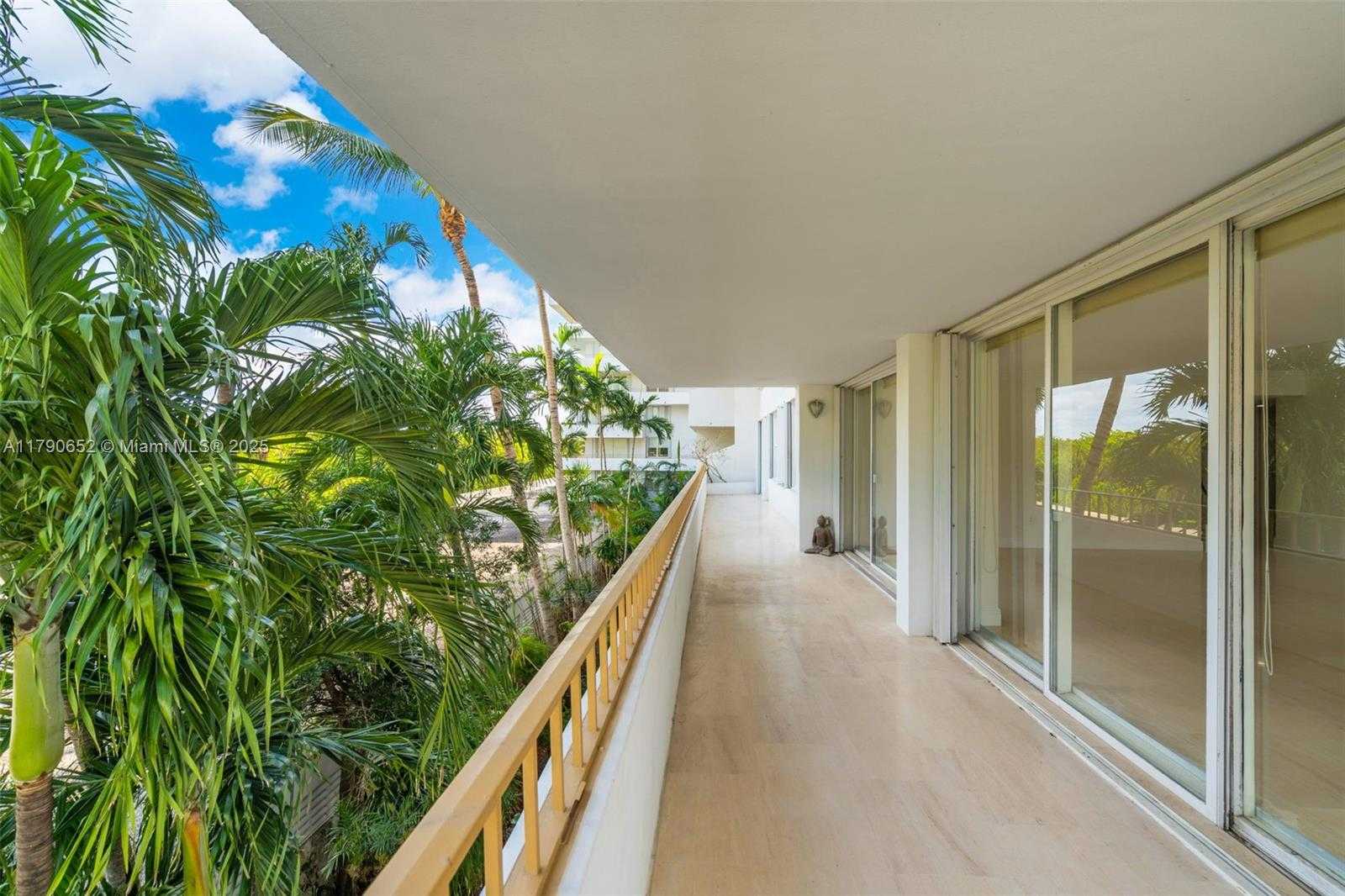 Small Image of 155 OCEAN LANE DR #300, Key Biscayne Number 5
