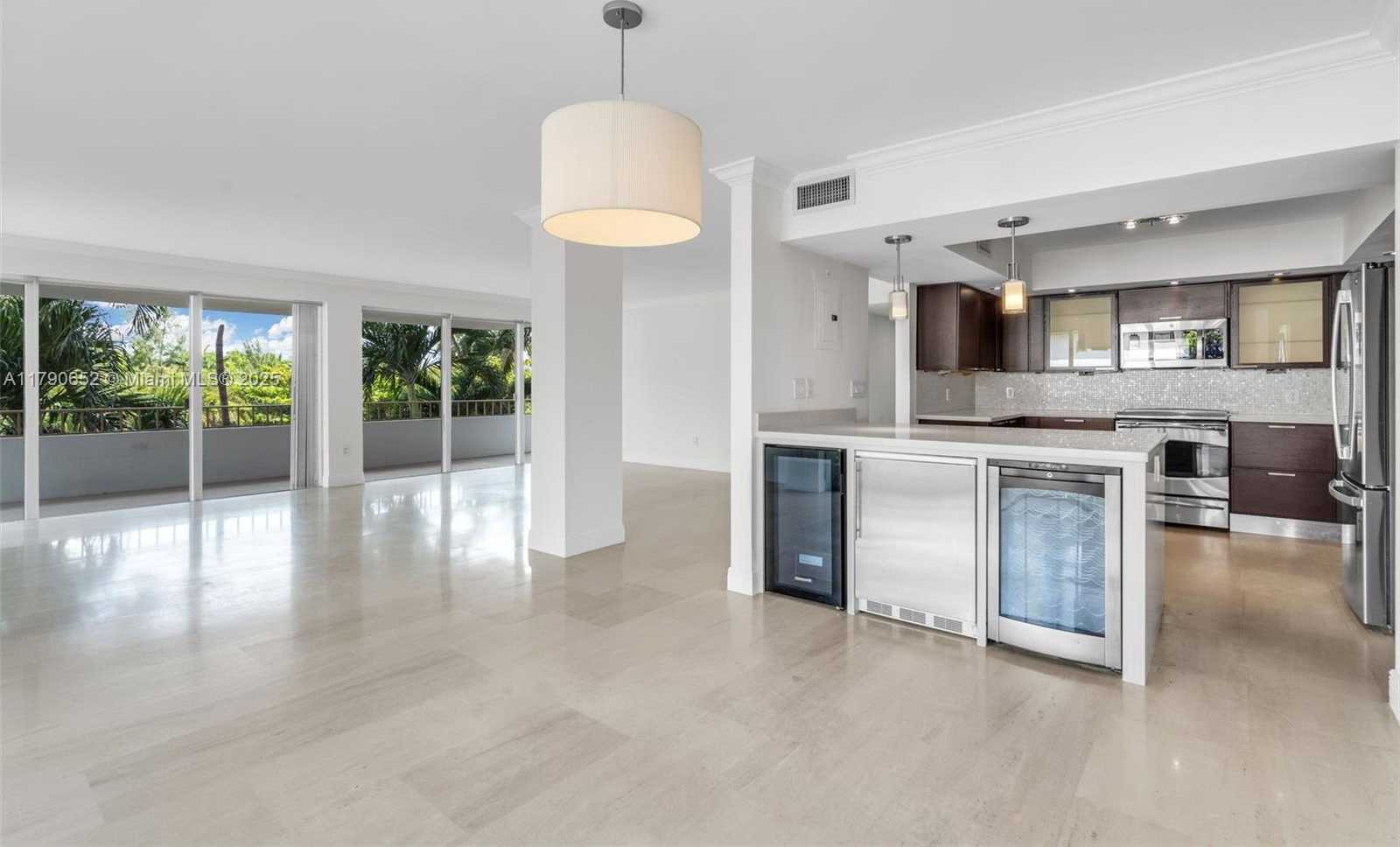 Small Image of 155 OCEAN LANE DR #300, Key Biscayne Number 7