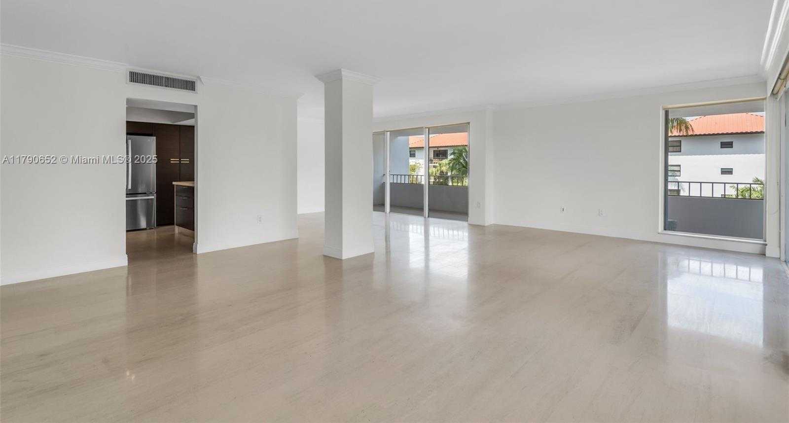 Small Image of 155 OCEAN LANE DR #300, Key Biscayne Number 8