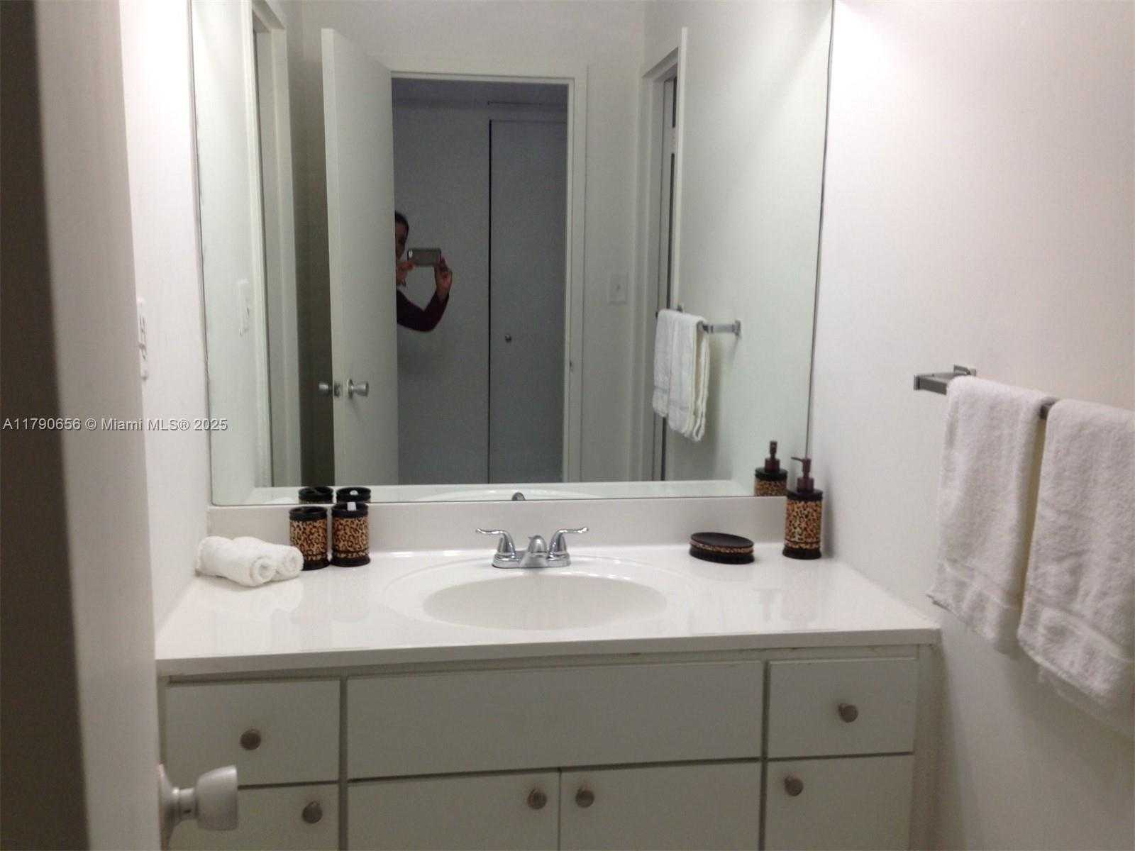 Small Image of 100 LINCOLN RD #336, Miami Beach Number 10