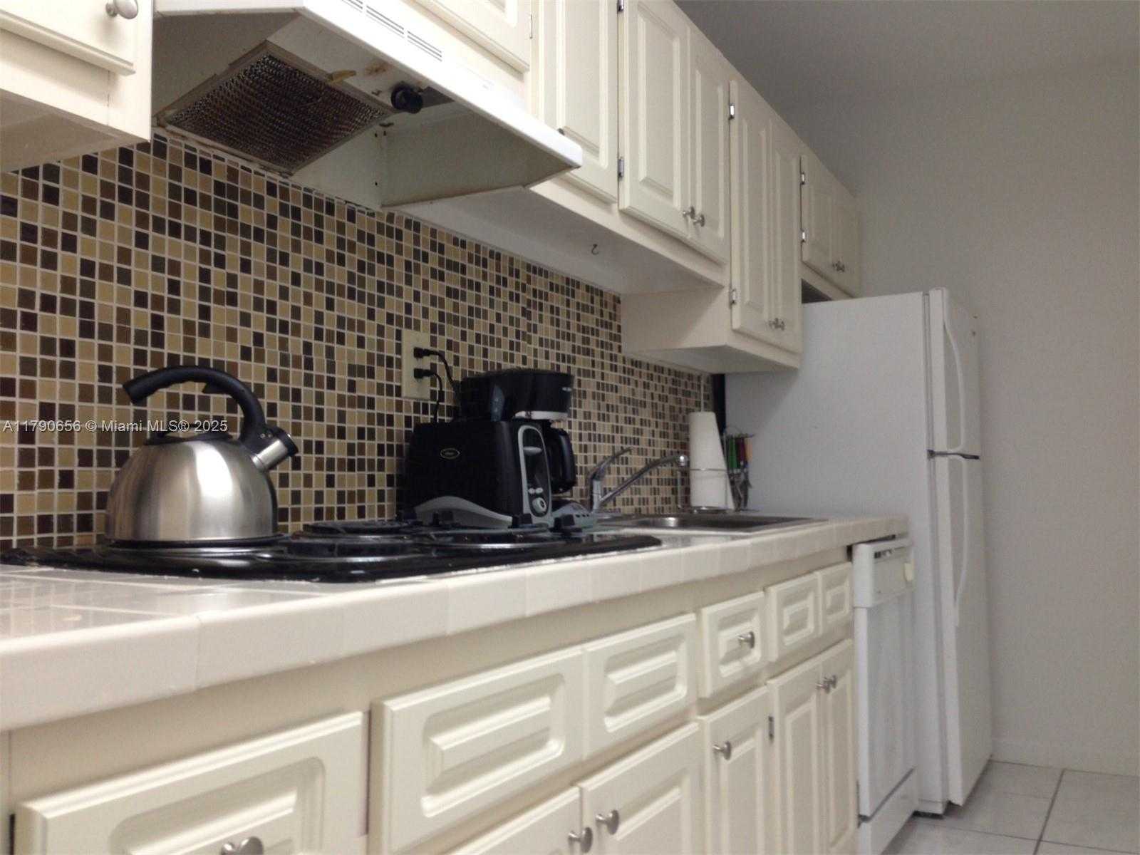Small Image of 100 LINCOLN RD #336, Miami Beach Number 5
