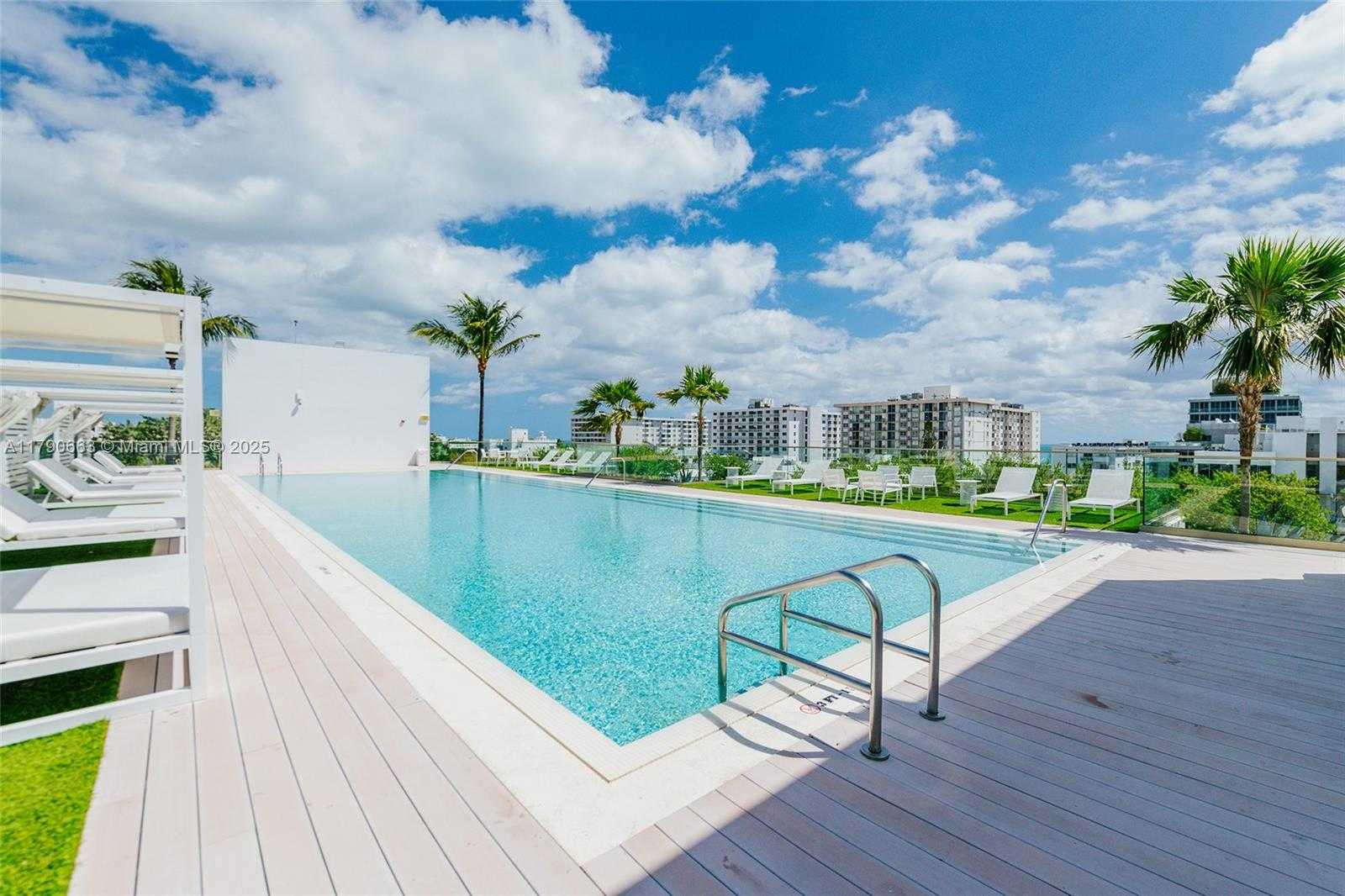 Small Image of 300 COLLINS AVE #2F, Miami Beach Number 22