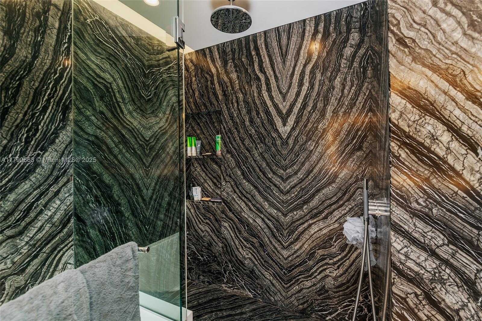 Small Image of 300 COLLINS AVE #2F, Miami Beach Number 26