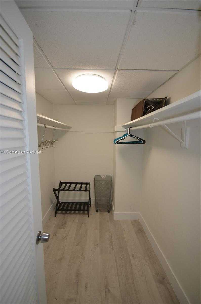 Small Image of 3801 SOUTH OCEAN DR #1D, Hollywood Number 19