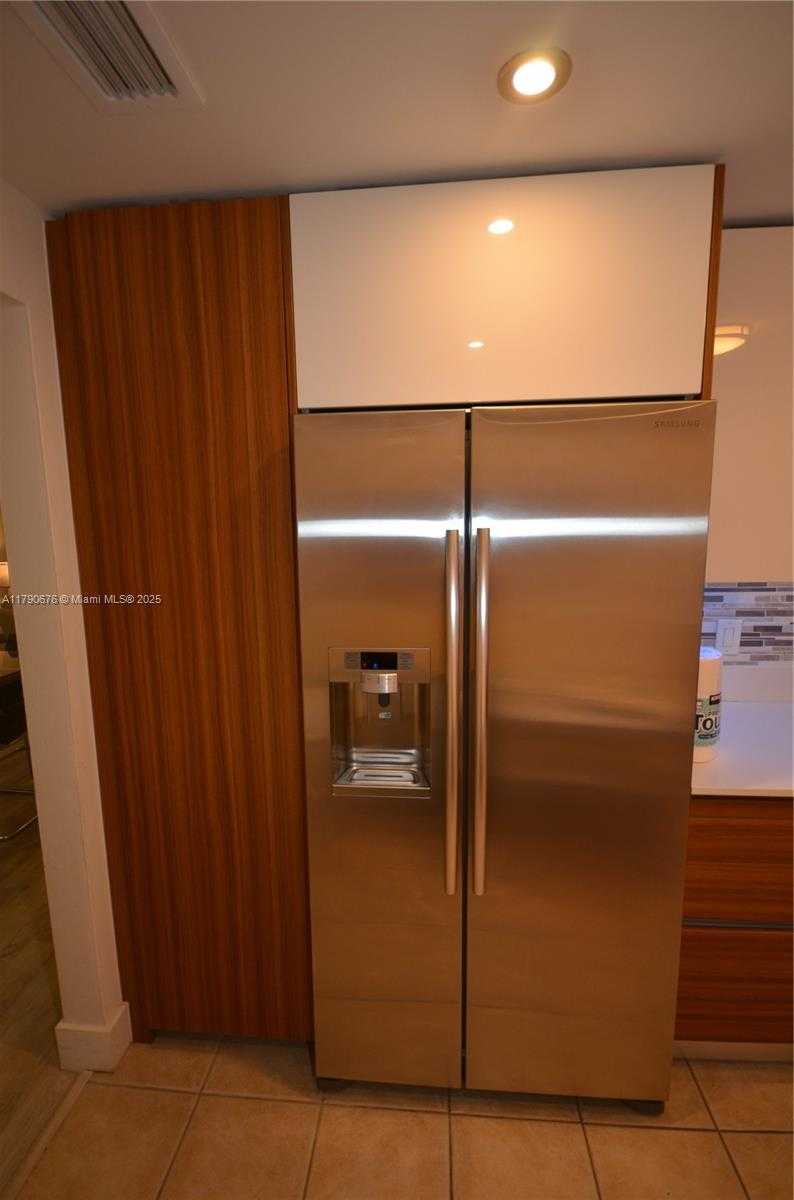 Small Image of 3801 SOUTH OCEAN DR #1D, Hollywood Number 3