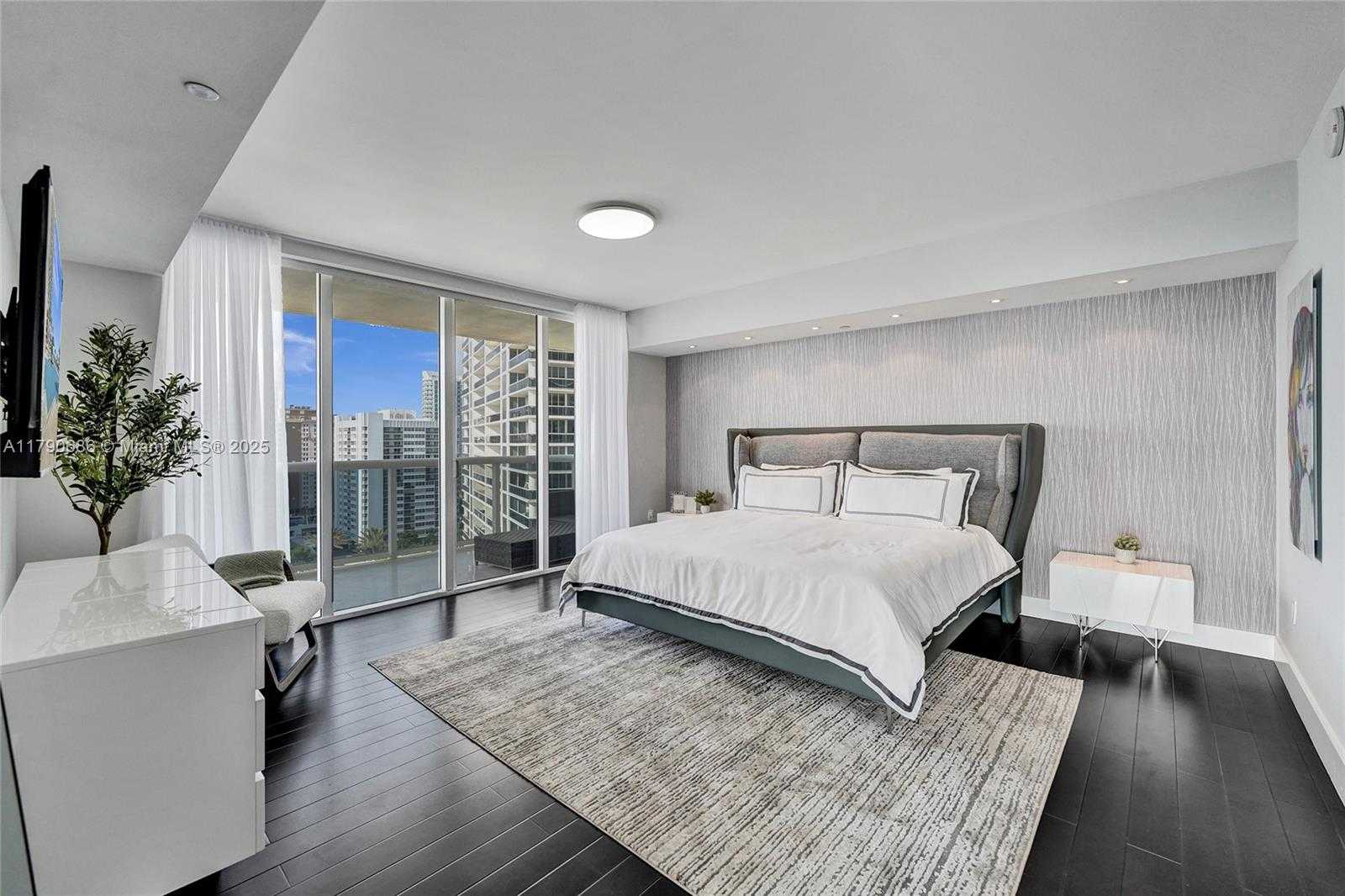 Small Image of 1830 SOUTH OCEAN DR #1502, Hallandale Beach Number 19