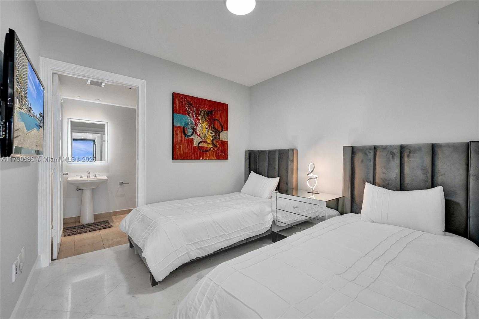Small Image of 1830 SOUTH OCEAN DR #1502, Hallandale Beach Number 32