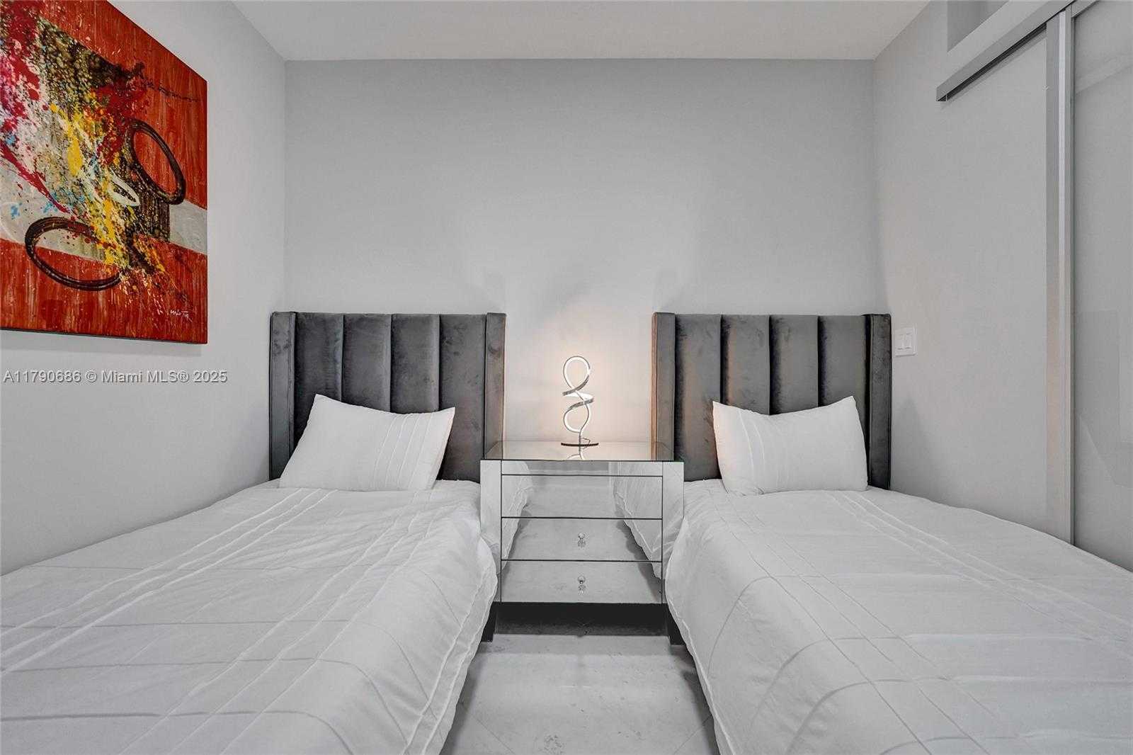 Small Image of 1830 SOUTH OCEAN DR #1502, Hallandale Beach Number 33