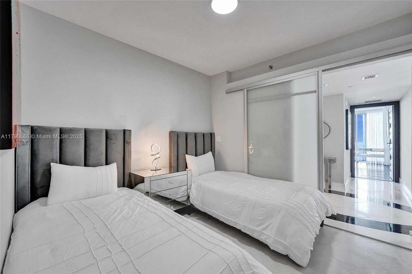 Small Image of 1830 SOUTH OCEAN DR #1502, Hallandale Beach Number 34