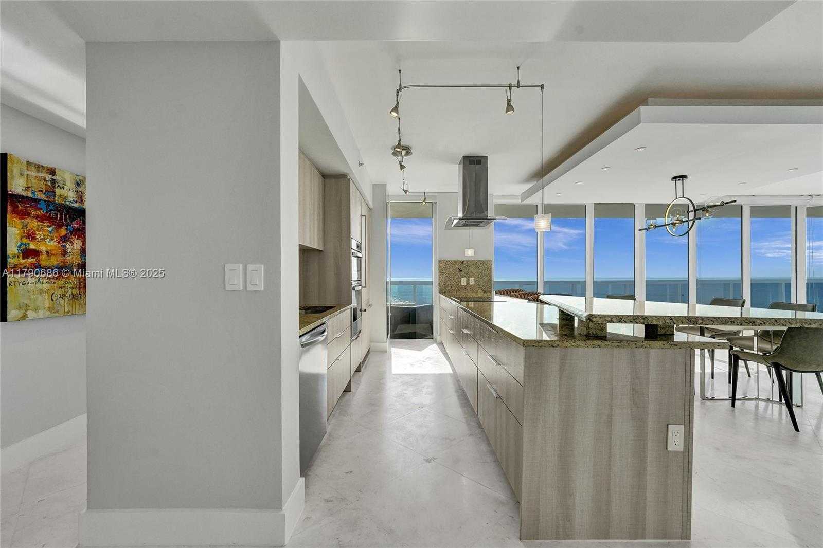 Small Image of 1830 SOUTH OCEAN DR #1502, Hallandale Beach Number 6