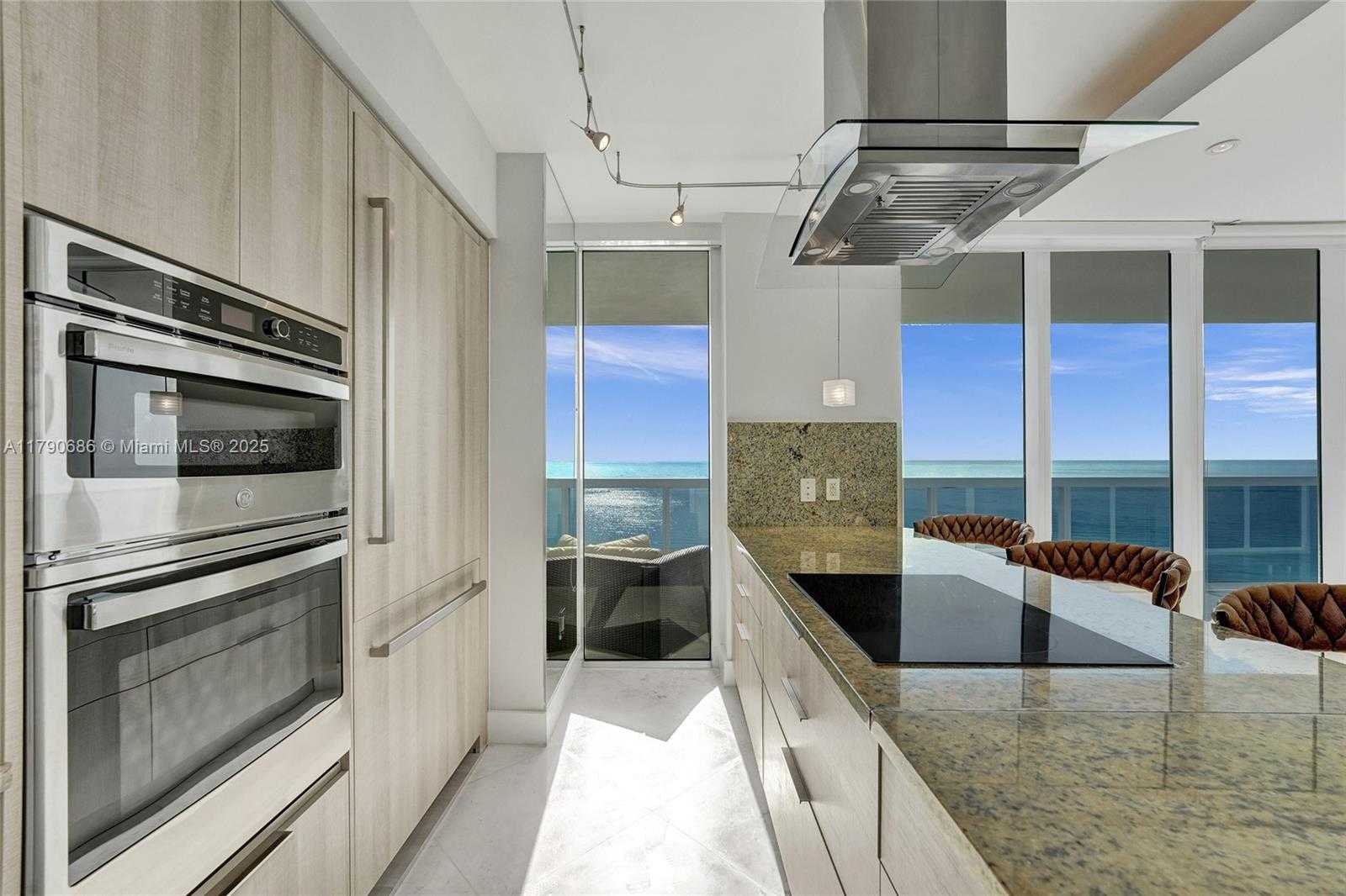 Small Image of 1830 SOUTH OCEAN DR #1502, Hallandale Beach Number 8