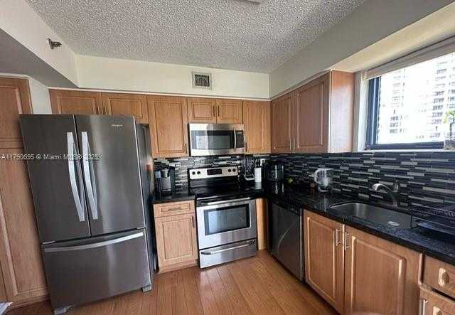 Small Image of 3300 NORTH EAST 192ND ST #913, Aventura Number 4